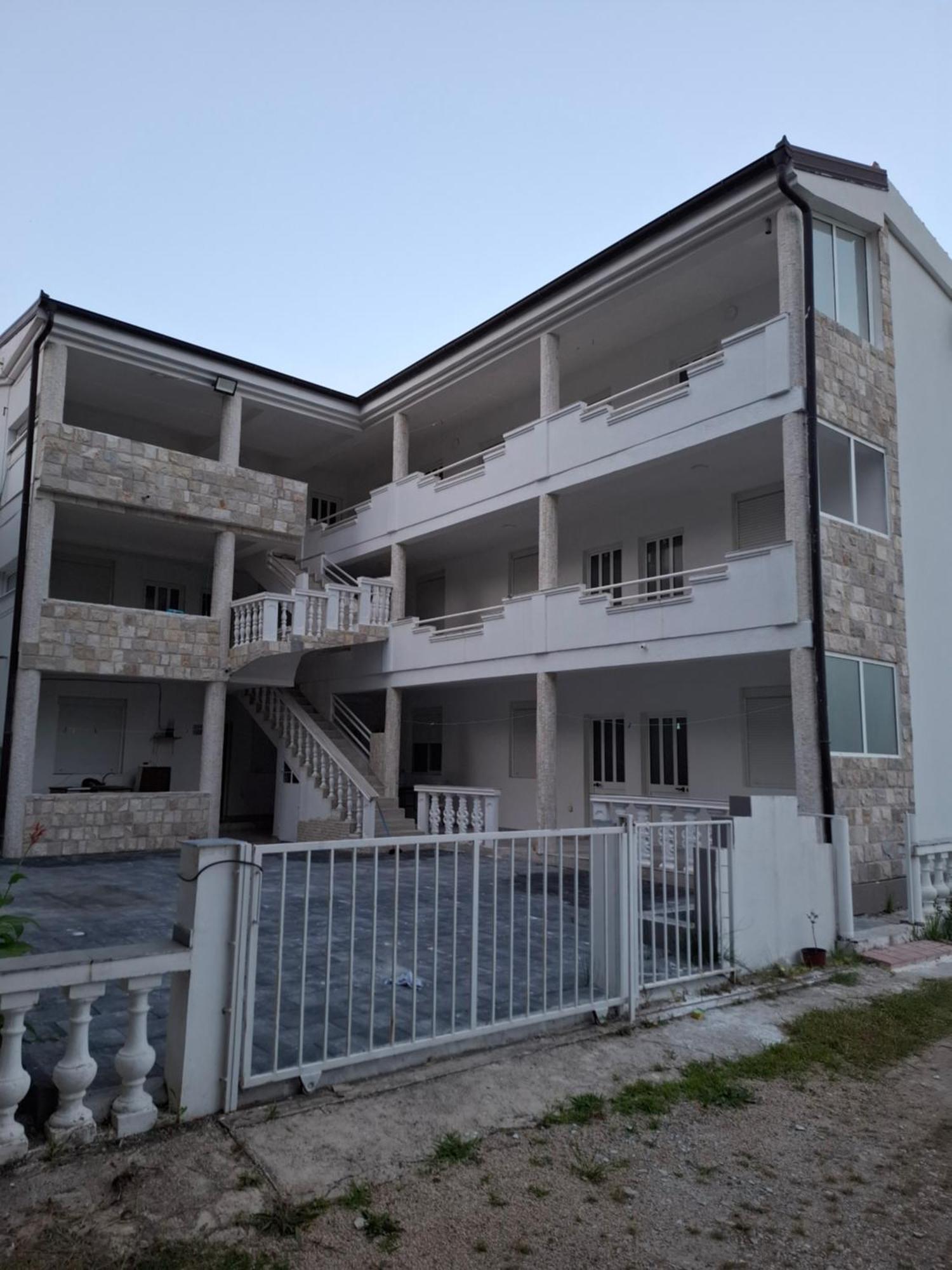 乌尔齐尼Babulje公寓 外观 照片